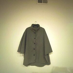 Gray Cape Jacket with High Collar and Flowing Silhouette Sz OS